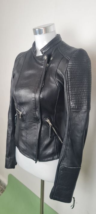 Chaqueta Cuero Negra Talla S