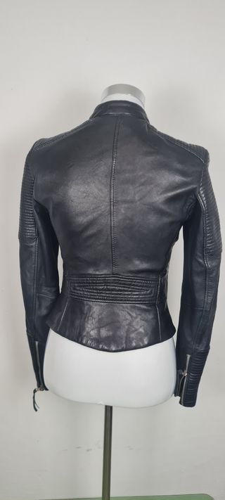 Chaqueta Cuero Negra Talla S