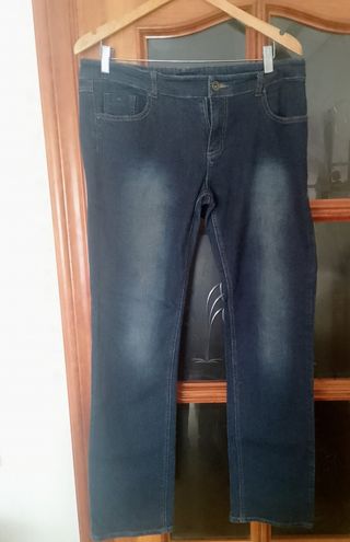 Pantalón vaquero mujer en muy buen estado