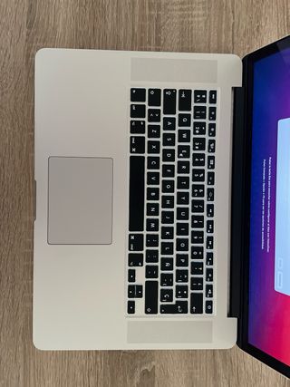 MacBook Pro Retina 15’’ - 1TB SSD - Mid 2015 Plata