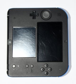 Nintendo 2DS Negra y Azul + Mario Kart 7