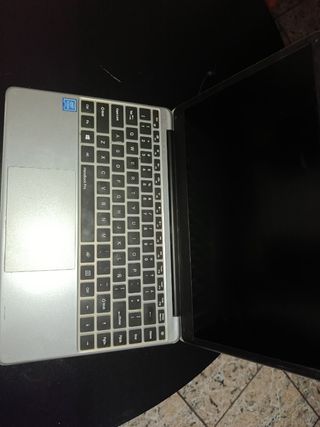 Portátil Chuwi HeroBook Pro