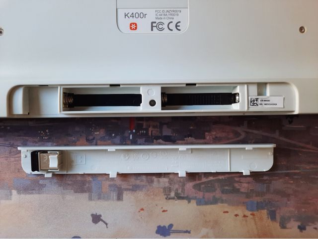 Logitech K400r Teclado Alemán con Touchpad