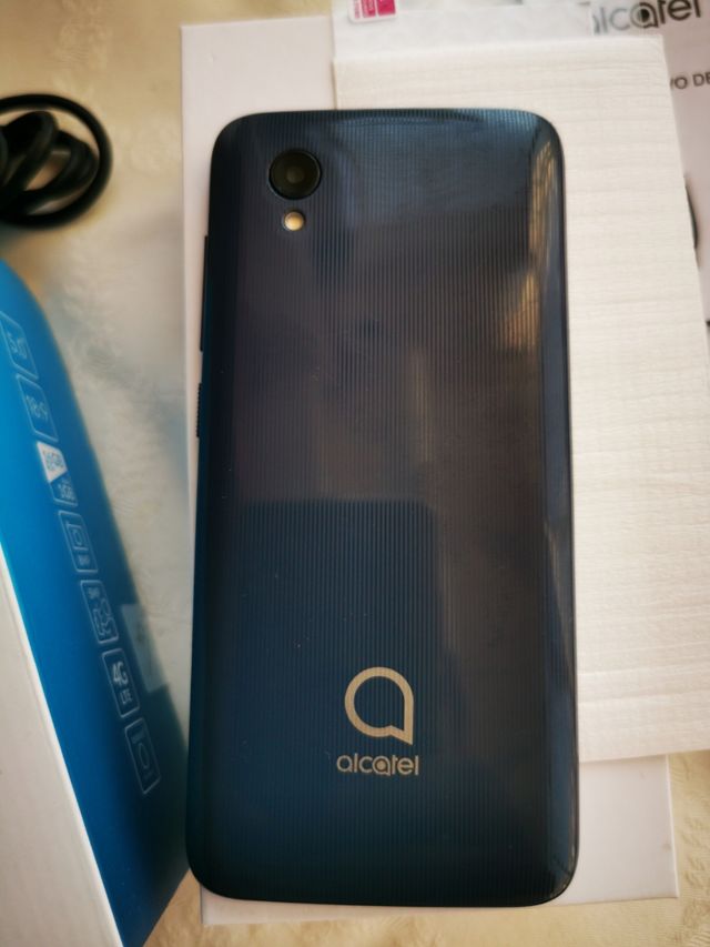 Alcatel 1 