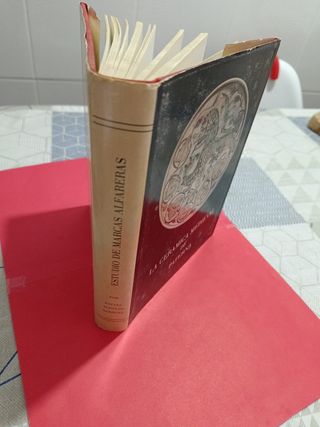 La cerámica medieval de Paterna: Estudio de ma...