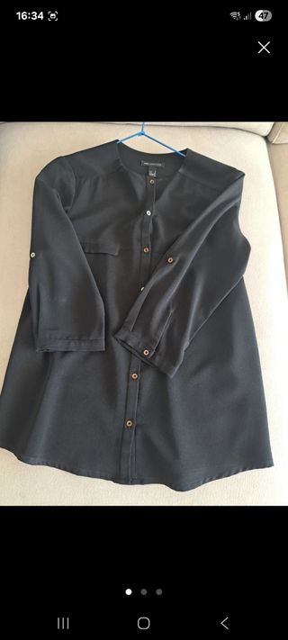 Camisa negra Mango manga tres cuartos