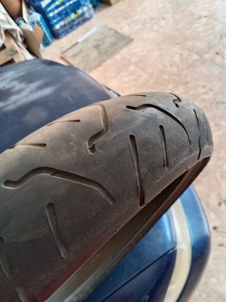 Neumático de moto 120/60ZR17
