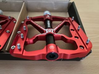 Pedali Flat Rossi per MTB e City Bike in alluminio