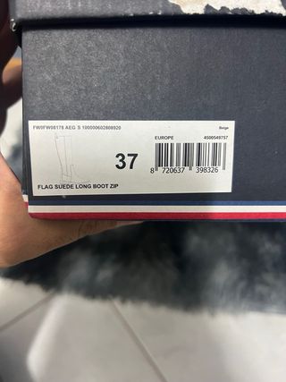 Stivali lunghi scamosciati Tommy Hilfiger beige