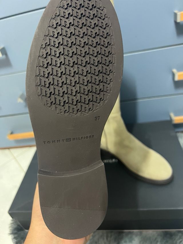 Stivali lunghi scamosciati Tommy Hilfiger beige