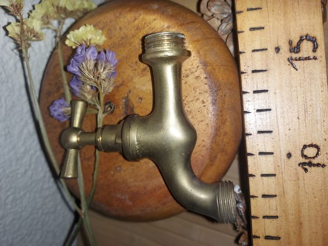 Rubinetto antico in ottone