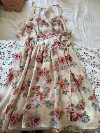 Vestido floral beige y rosa