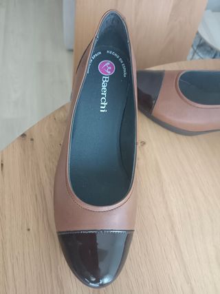 Zapatos de piel Baerchi marrones tallan cómo 37