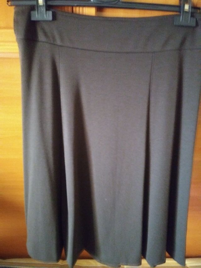 Falda de punto marrón