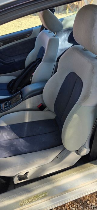 Mercedes-Benz  CLK 2002
