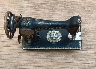 Máquina de coser Singer antigua