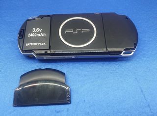 CONSOLA PSP SLIM 3000 COMPLETA IMPOLUTA CARGADOR