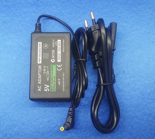 CONSOLA PSP SLIM 3000 COMPLETA IMPOLUTA CARGADOR