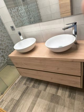 Mueble de baño doble con lavabos