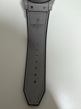 Reloj HB