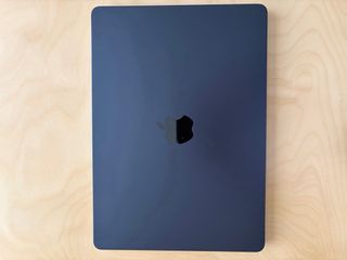 MacBook Air M2 Cargador y Cable
