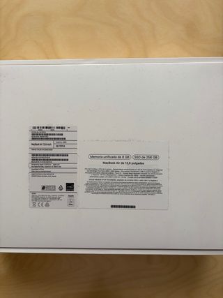 MacBook Air M2 Cargador y Cable
