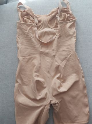 Faja reductora cuerpo completo beige sin estrenar