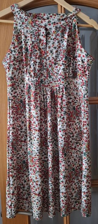 Vestido floral corto