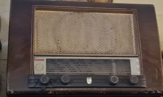 Radio Philips Vintage Marrón y Negro