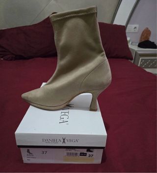 Botines Daniela Vega Beige Talla 37