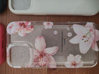 Custodie mini per iPhone 13, rosse e altre