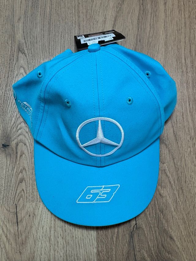 Gorra Azul + Gorra Negra Mercedes AMG Petronas