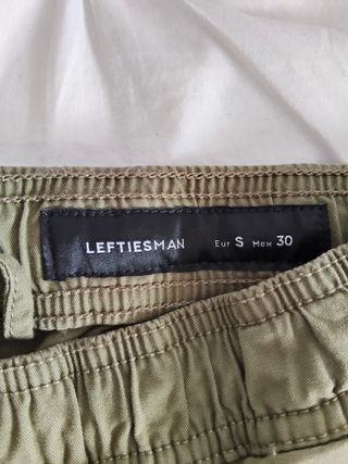 Pantalón cargo verde militar  talla S