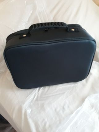 Maletín neceser negro