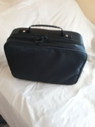 Maletín neceser negro