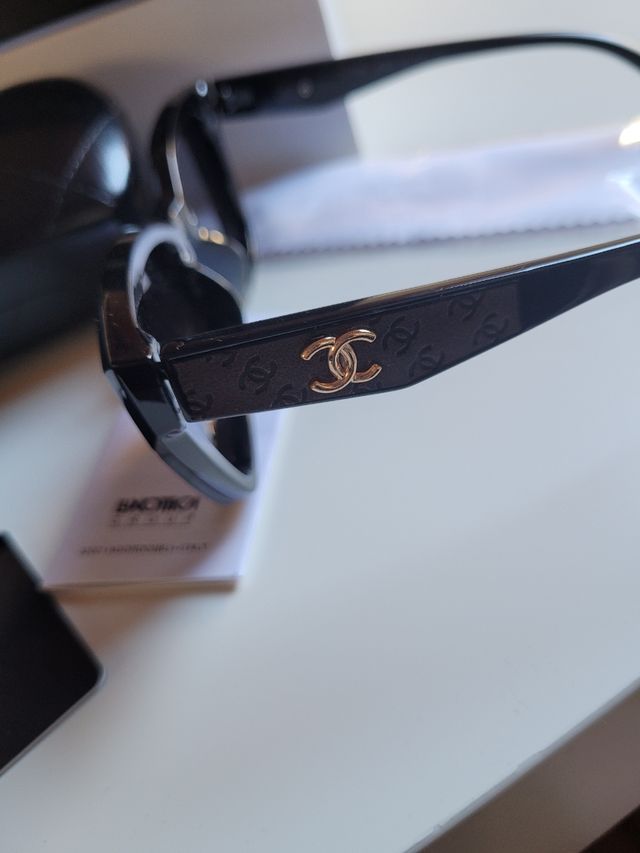 Gafas de sol Chanel negras