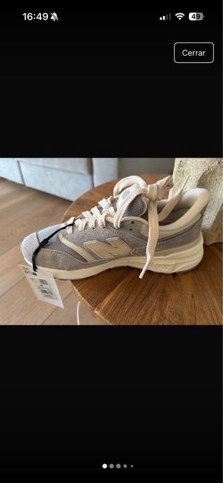 Zapatillas New Balance 997R Beige/Gris
