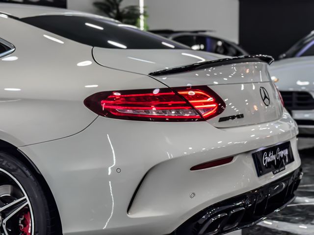Mercedes-Benz Clase C COUPE 220D AMG 