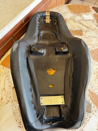 Asiento Harley Davidson 883R Original