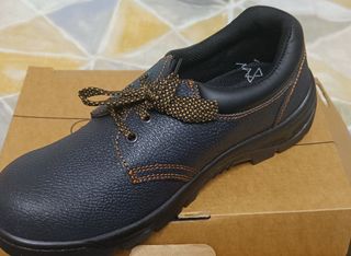 Zapatos de seguridad negros nuevas