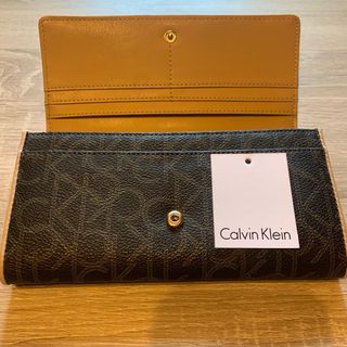 Billetera Calvin Klein Monogram Marrón y Beige