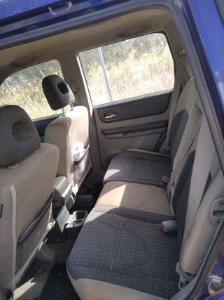 Nissan Terrano II 2003 - parcialmente funcional