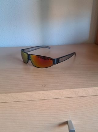 Gafas de sol T&J negras y naranjas