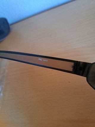 Gafas de sol T&J negras y naranjas