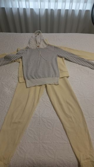 Conjunto chándal y sudadera
