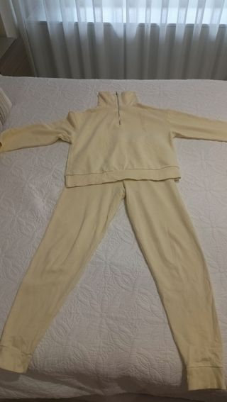 Conjunto chándal y sudadera