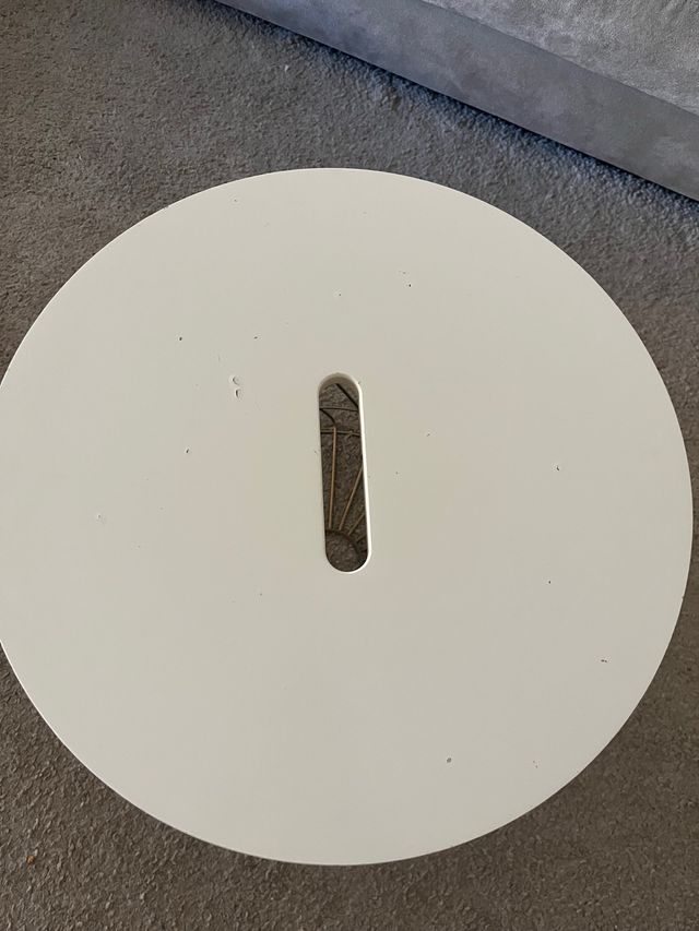 Mesa almacenaje Ikea
modelo KVISTBRO
44cm