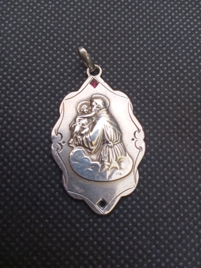 Medalla antigua San Antonio de plata