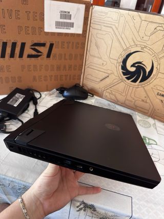 MSI Alpha 17 C7VG Portátil Gaming