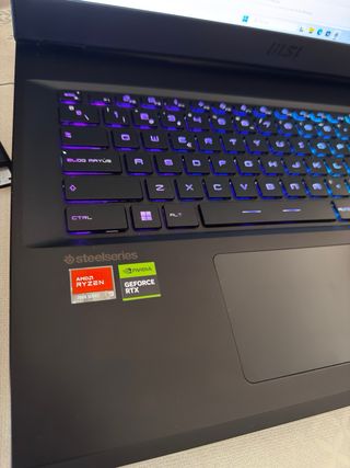 MSI Alpha 17 C7VG Portátil Gaming